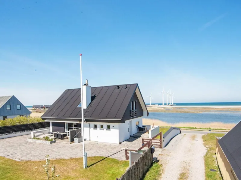 6 Person Holiday Home in Glesborg