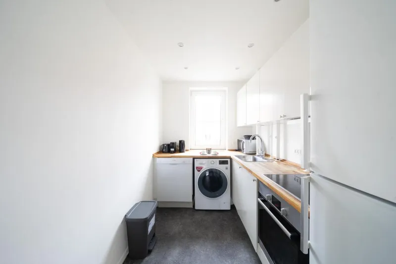 Billede 2 af Refurbished 2-BR close to the airport - 144