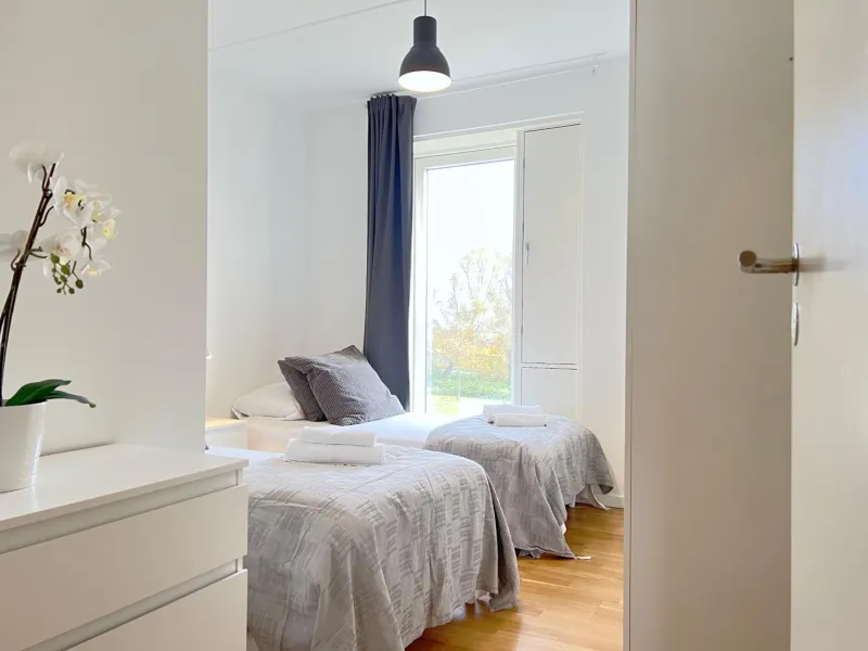Billede 23 af 3 Bedroom Apartment At Margretheholmsvej With Balcony Near The Opera House And The City Center 2