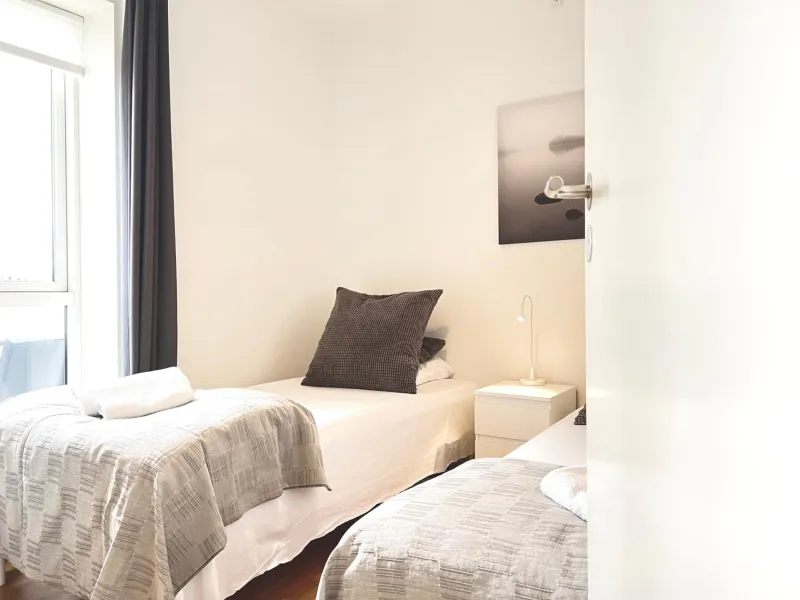 Billede 29 af 3 Bedroom Apartment At Margretheholmsvej With Balcony Near The Opera House And The City Center 2