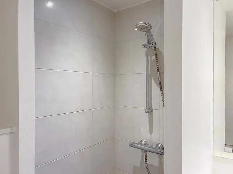 Billede 35 af 3 Bedroom Apartment At Margretheholmsvej With Balcony Near The Opera House And The City Center 2