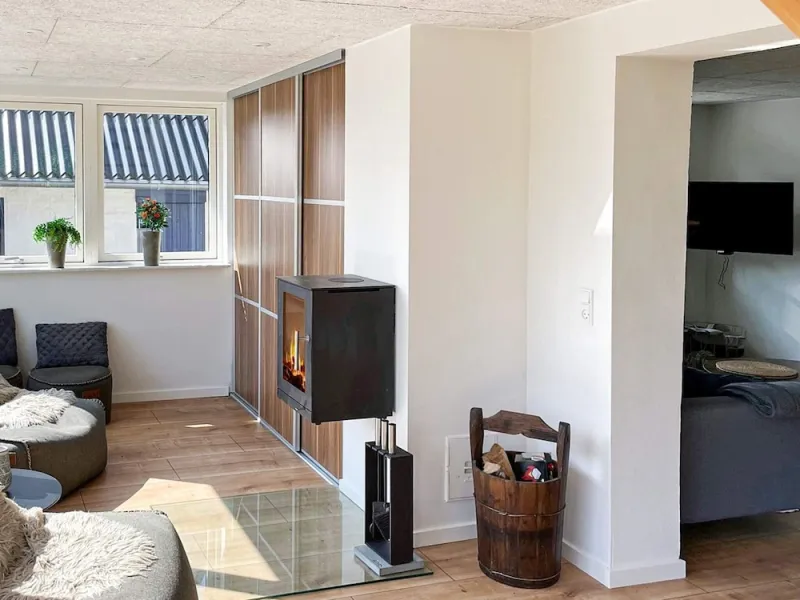 Billede 2 af 6 Person Holiday Home in Aakirkeby