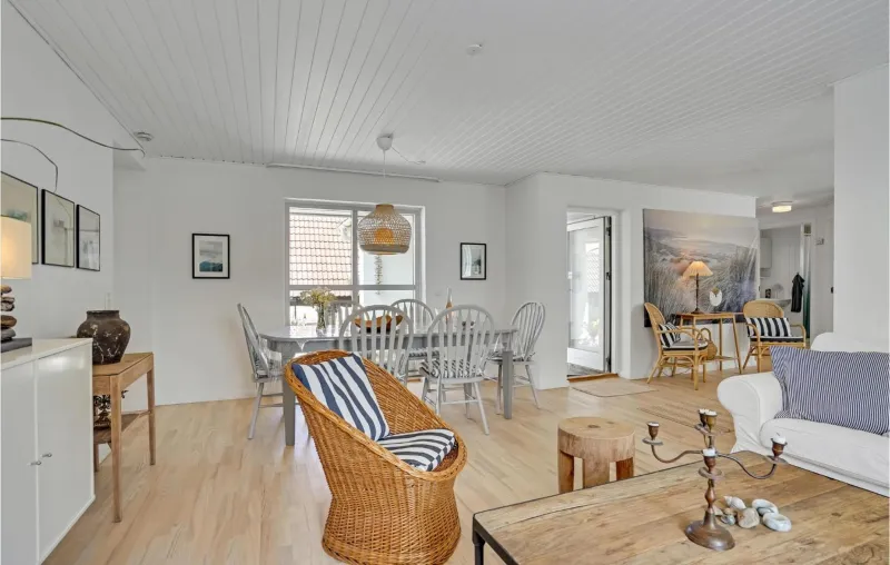 Billede 8 af 4 Bedroom Gorgeous Home In Blokhus