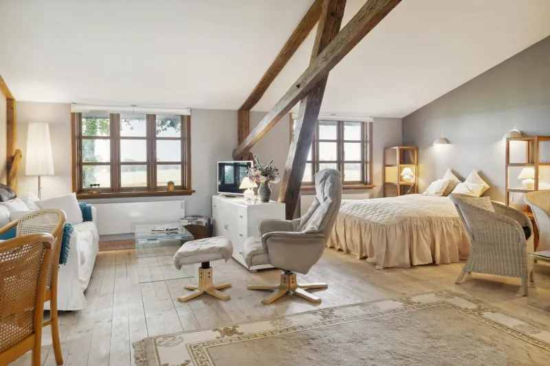 Billede 7 af Find Den Indre Stilhed På Det Gamle Kornloft