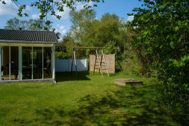 Billede 8 af Well-Equipped Holiday Home On A Natural Plot In Peaceful Surroundings At Øer Strand Just 200 M From Sand Dunes And Family-Friendly Beach