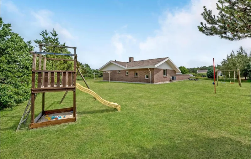 Billede 4 af Lovely Home In Blåvand With Private Swimming Pool, Can Be Inside Or Outside