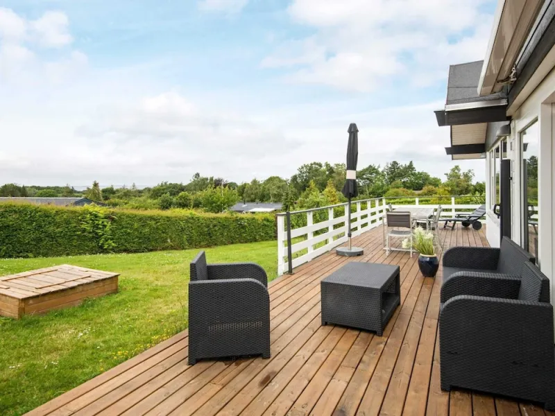 Billede 2 af 8 Person Holiday Home in Allingabro