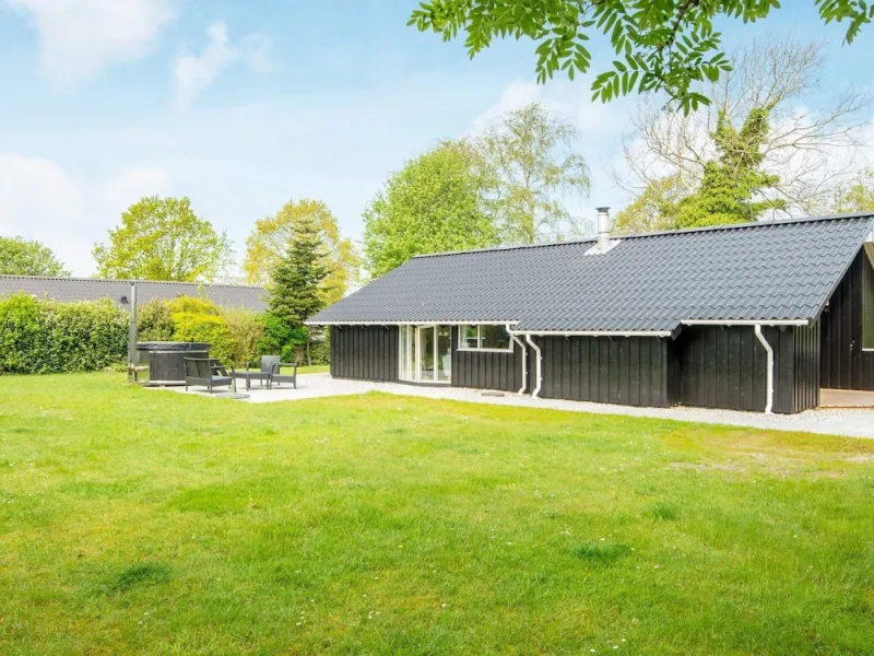 8 Person Holiday Home in Juelsminde