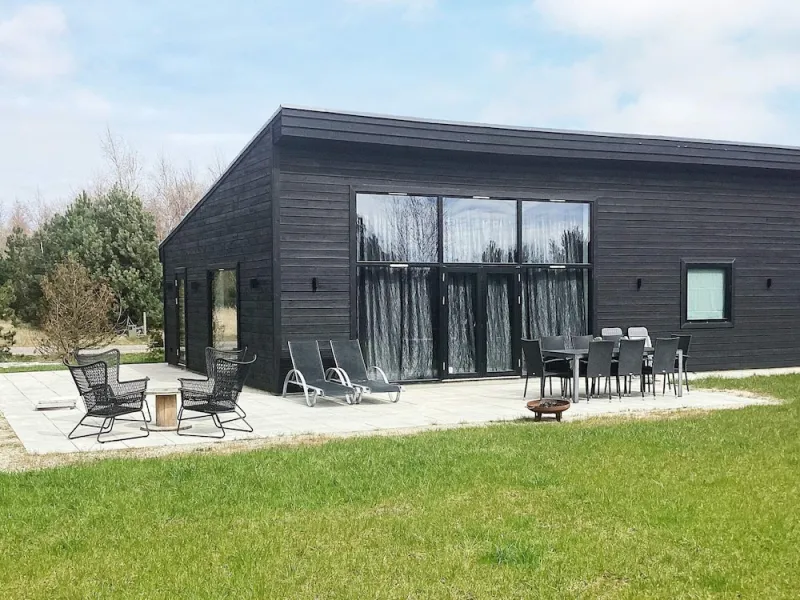 8 Person Holiday Home in Vaeggerlose