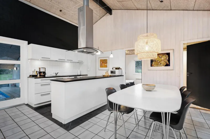 Billede 8 af Beautiful Home In Ebeltoft With Sauna, Swimming Pool And Wifi
