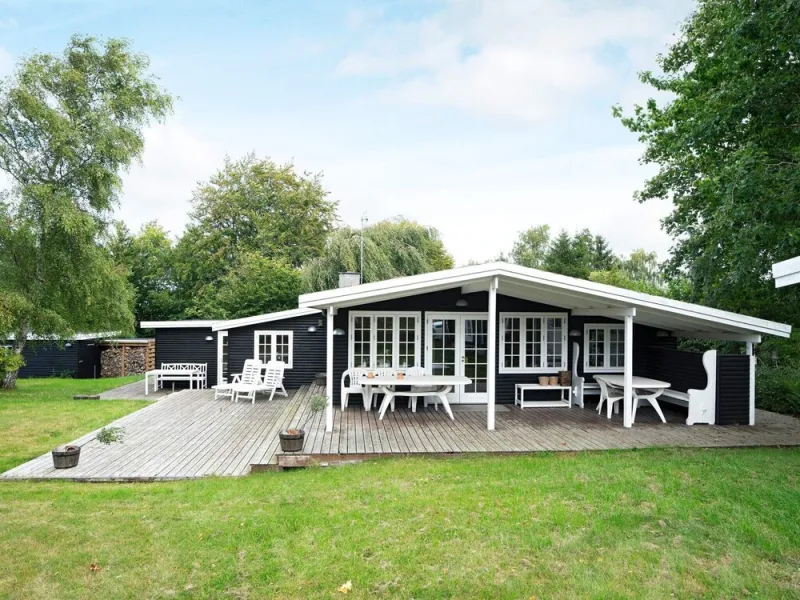 Billede 8 af 8 Person Holiday Home in Tisvildeleje
