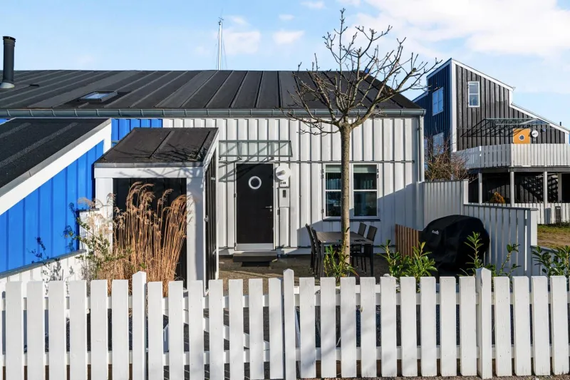 Billede 2 af Beautiful Holiday Home Near Øer Maritime Holiday Village For 6 People