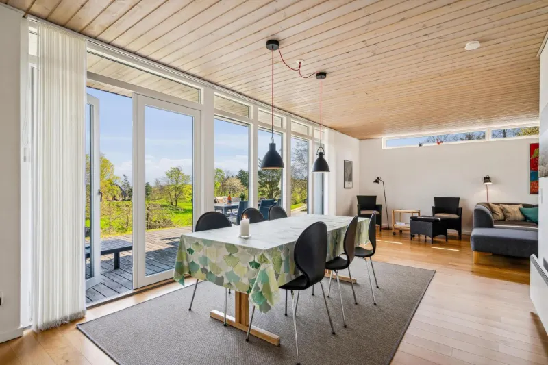 Billede 2 af Beautiful Holiday Home On Mols With Sea View