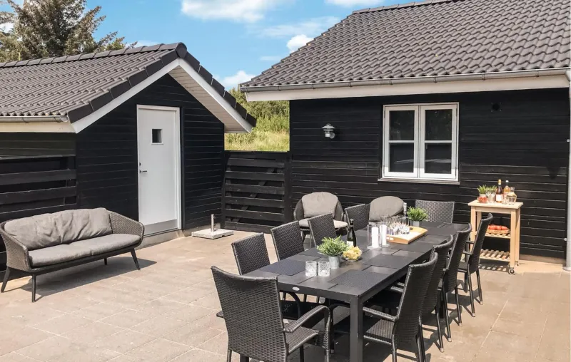Billede 33 af Awesome Home In Blåvand With Sauna