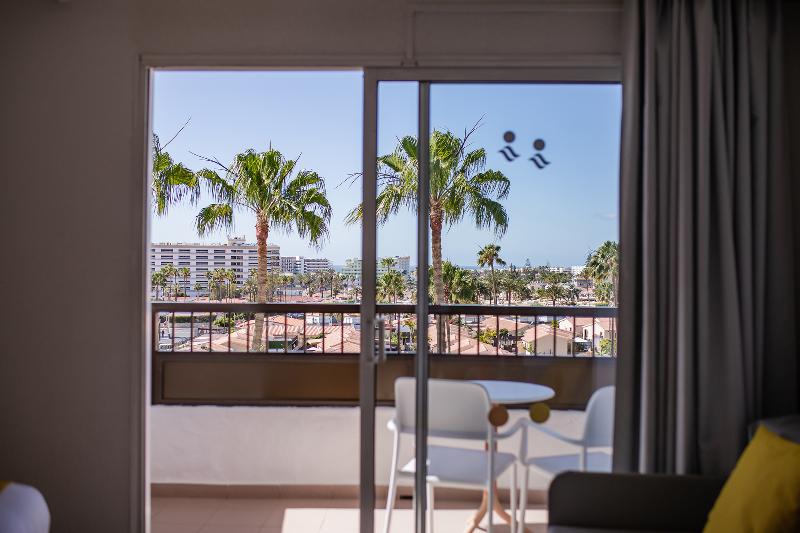 Servatur Waikiki