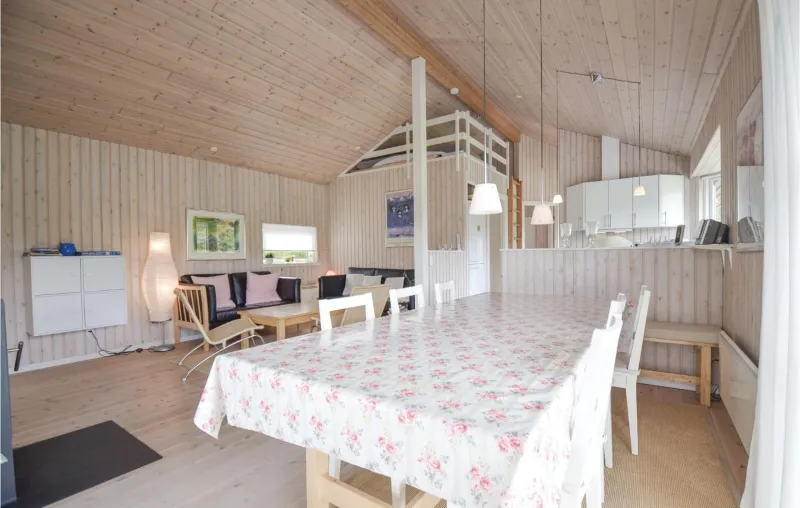 Billede 3 af Beautiful Home In Ebeltoft With Sauna