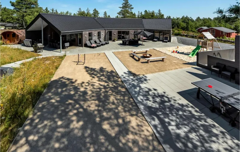 Luxurious Home In Blåvand With Sauna
