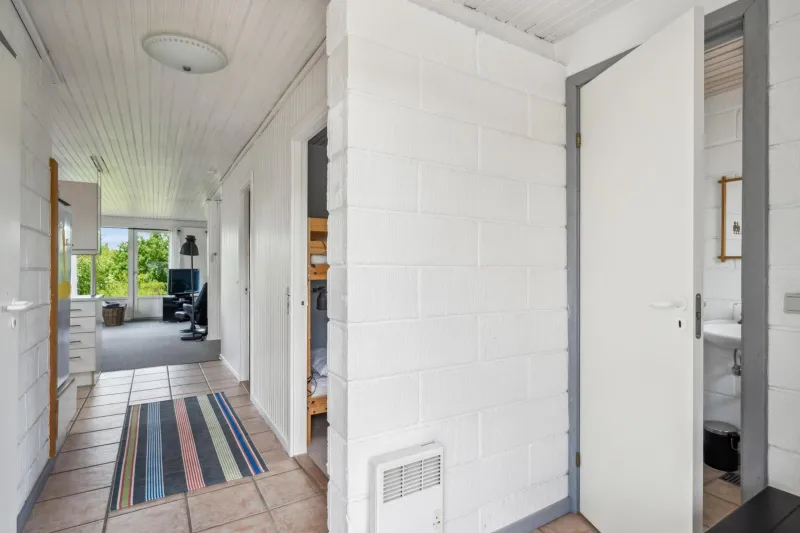 Billede 2 af Ældre Hus Tæt På Fjellerup Strand