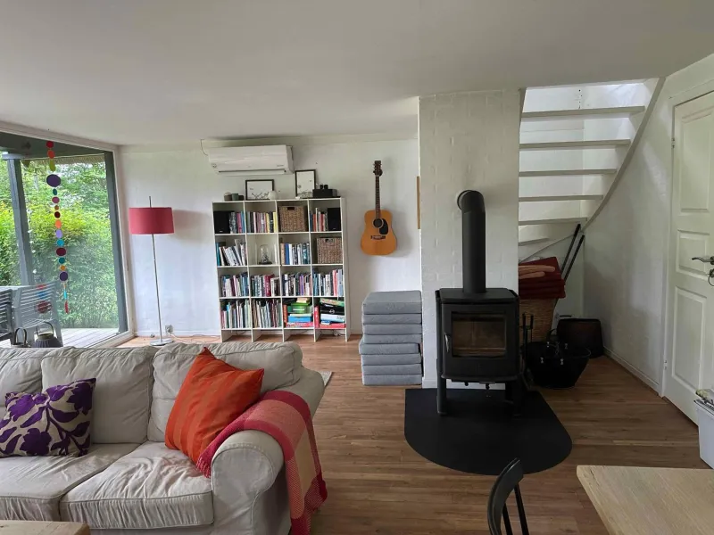 Billede 35 af Cozy Thatched Cottage With Modern Décor