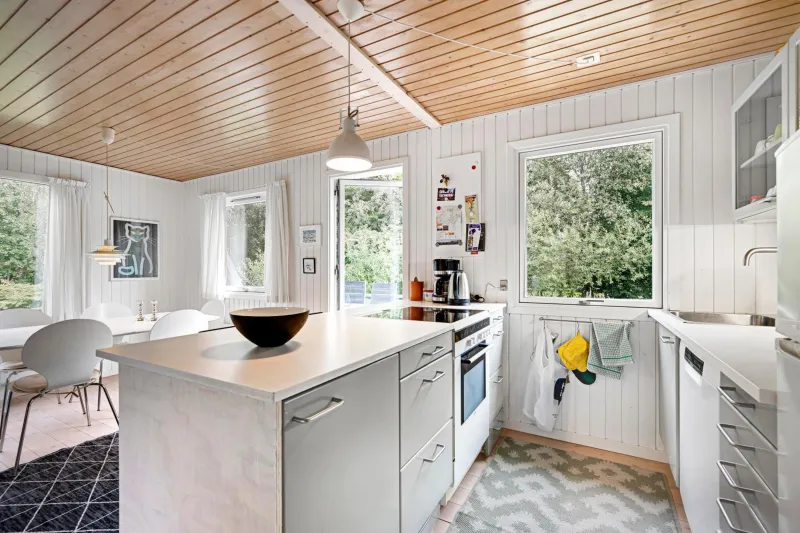 Billede 13 af Well-Maintained Holiday Home Close To Beautiful Swimming Beach