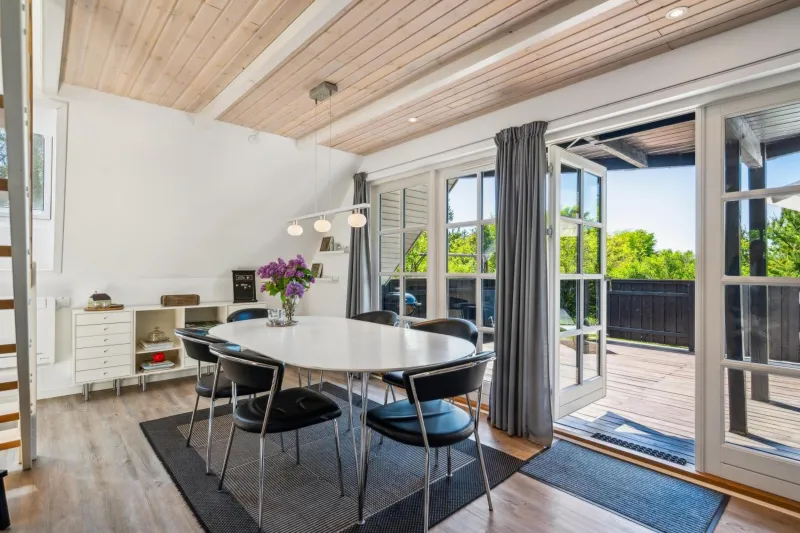 Billede 20 af Charming, Well-Maintained Holiday On Two Levels Home Near Ebeltof