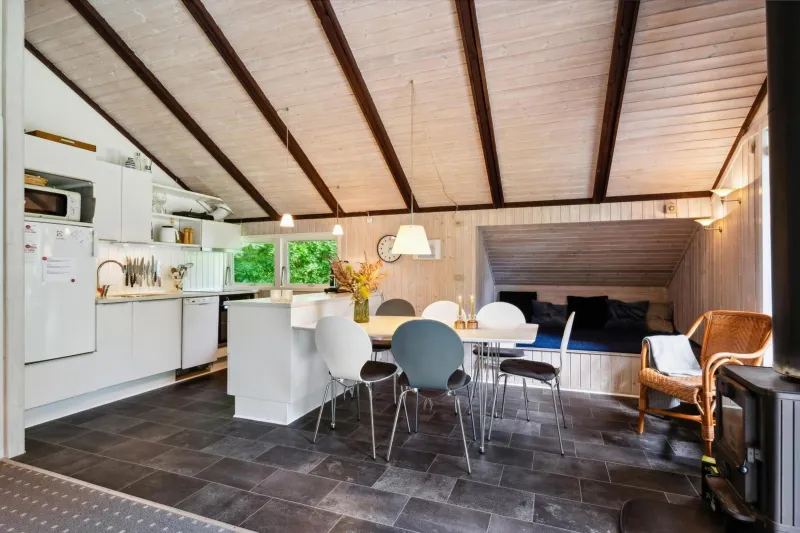 Billede 2 af Charming, Well-Maintained Holiday Home On A Secluded Nature Plot At The End Of A Quiet Lane
