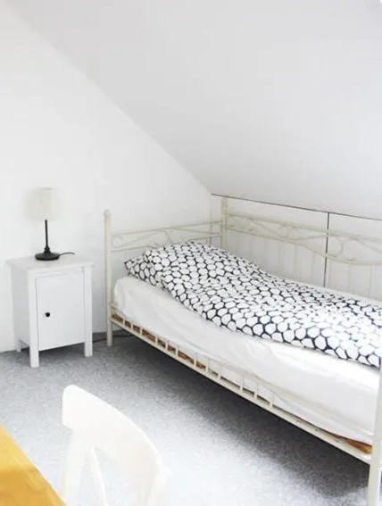 Billede 6 af Dejligt værelse lyst og hyggeligt