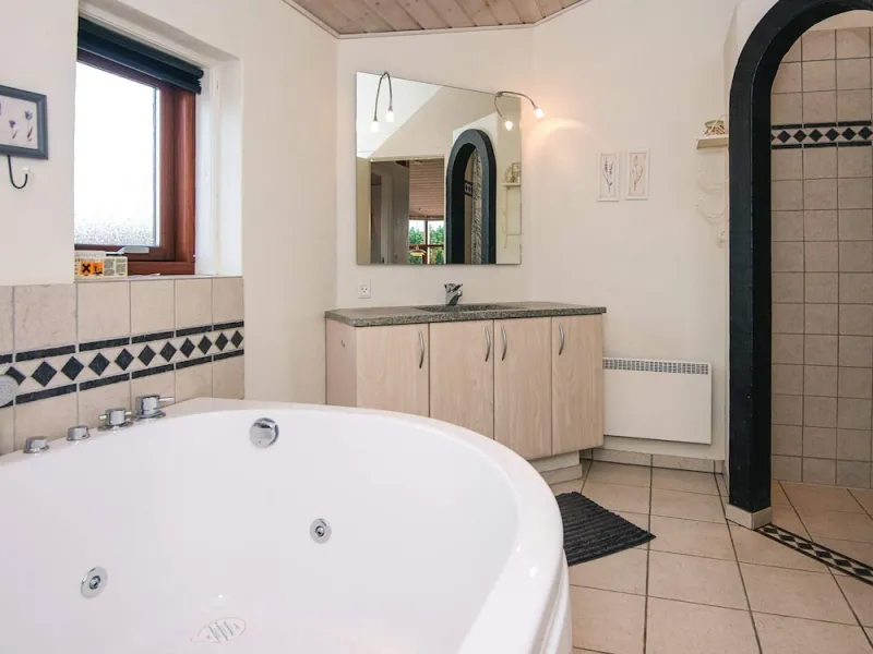 Billede 32 af 4 Star Holiday Home in Tarm