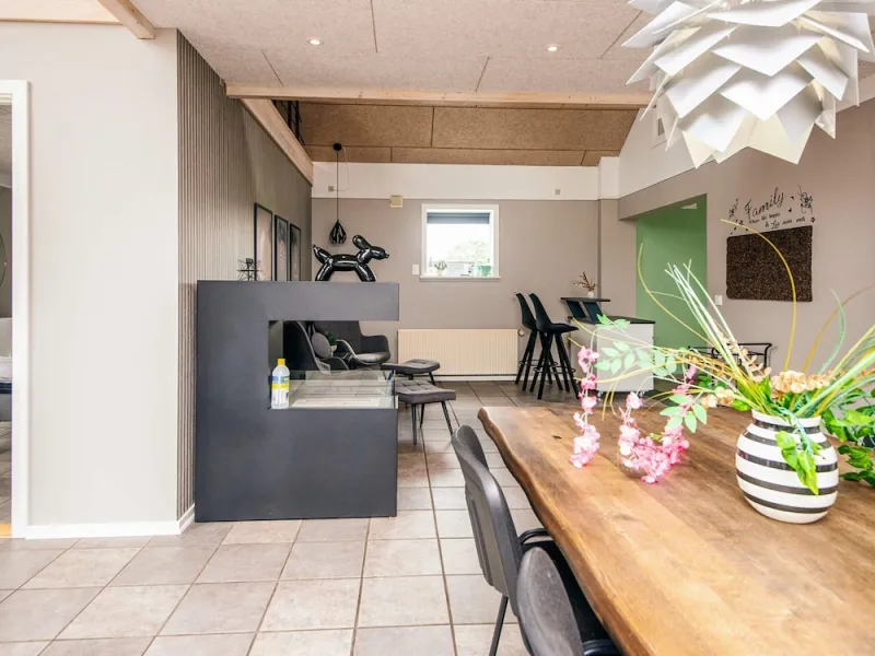Billede 6 af 4 Star Holiday Home in Henne