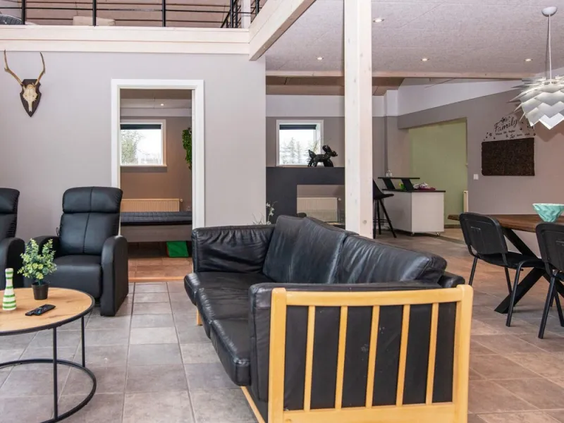 Billede 32 af 4 Star Holiday Home in Henne
