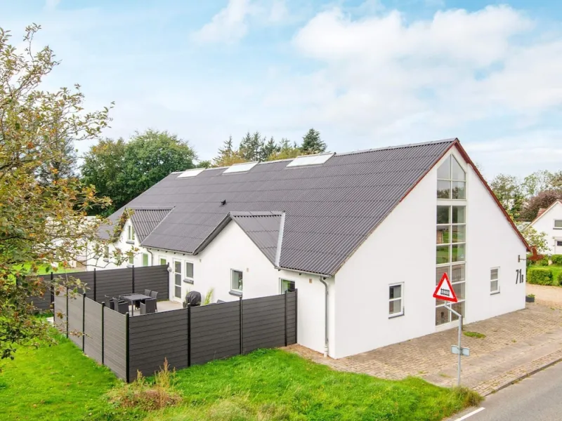 Billede 45 af 4 Star Holiday Home in Henne