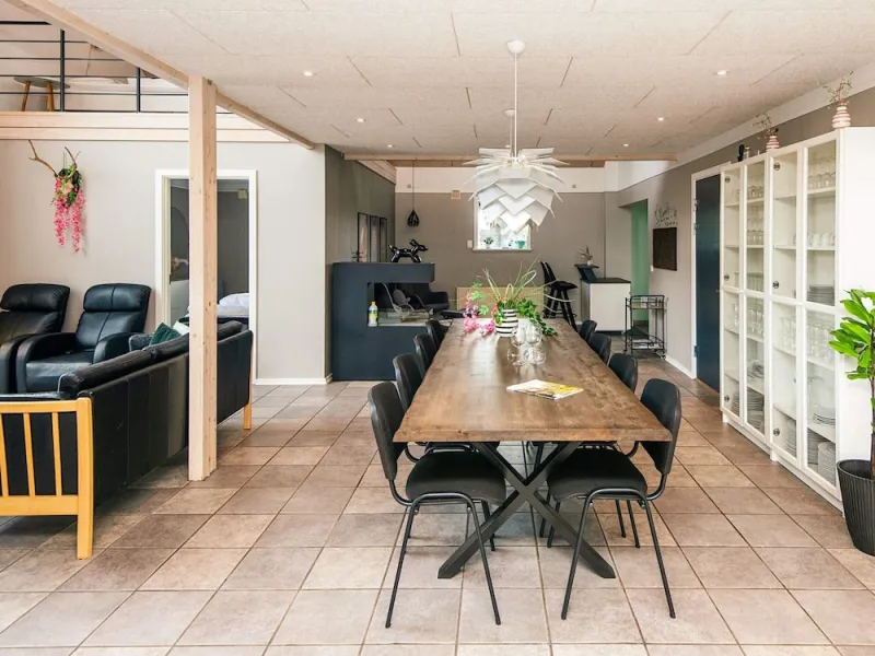 Billede 63 af 4 Star Holiday Home in Henne