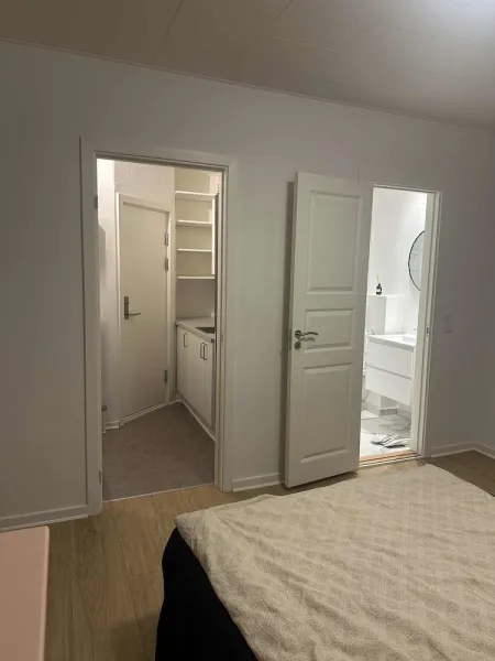 Billede 9 af Modernized Bed & Bath
