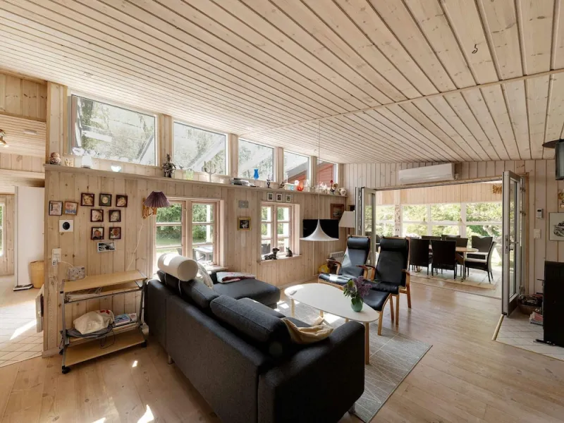 Billede 3 af 5 Star Holiday Home in Aakirkeby