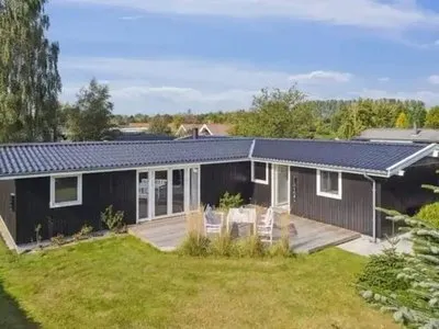 Billede 20 af 5 Star Holiday Home in Vaeggerlose