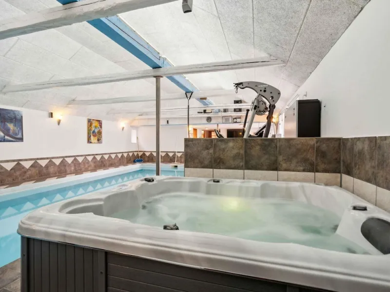 Billede 2 af 5 Star Holiday Home in Hasselager