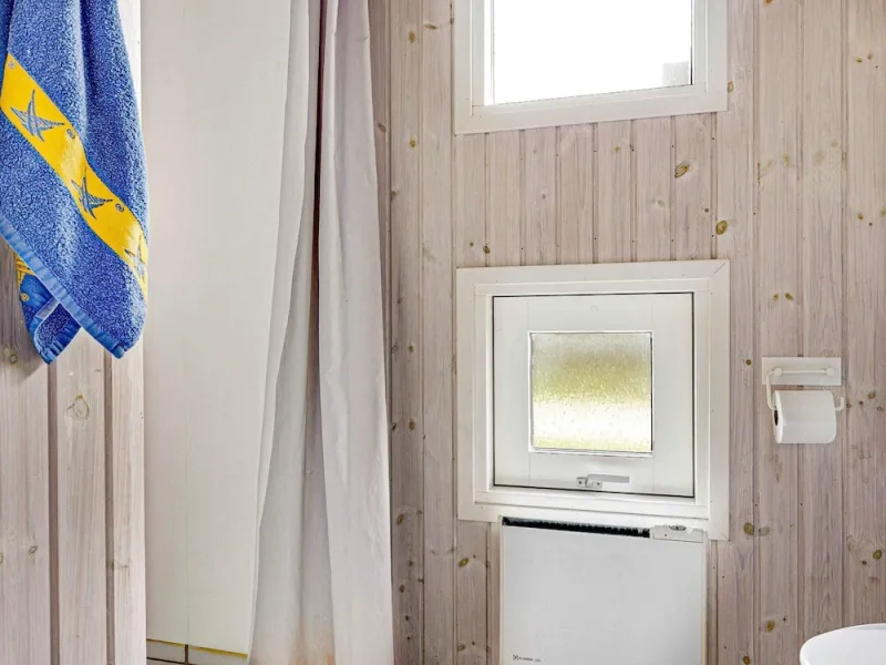 Billede 5 af 5 Star Holiday Home in Store Fuglede