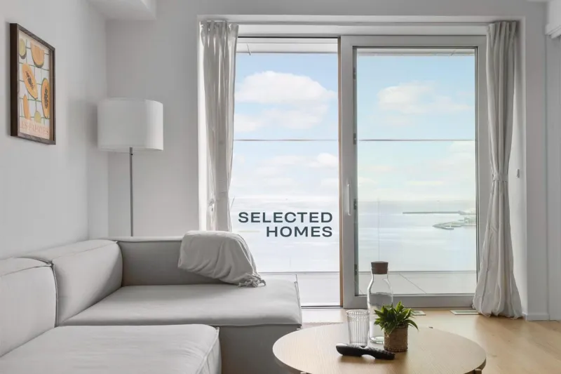 Breathtaking Ocean Views & Private Balcony