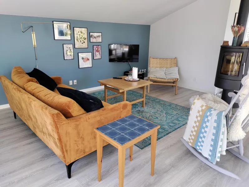 Bright summer house close to the beach and water photo 5