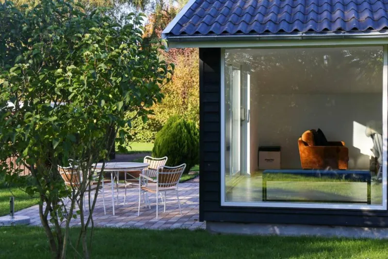Bright summer house close to the beach and water photo 11