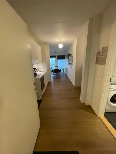 Billede 2 af Modern Central Apt with Rooftop, Privat Balcony, & Free Parking, Steps from Aarhus Attractions