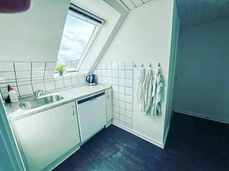 Modern apartment for 6 in city center