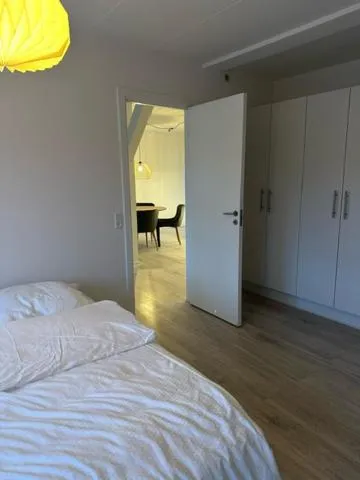 Billede 3 af 11F 1 tv Højbanetorvet