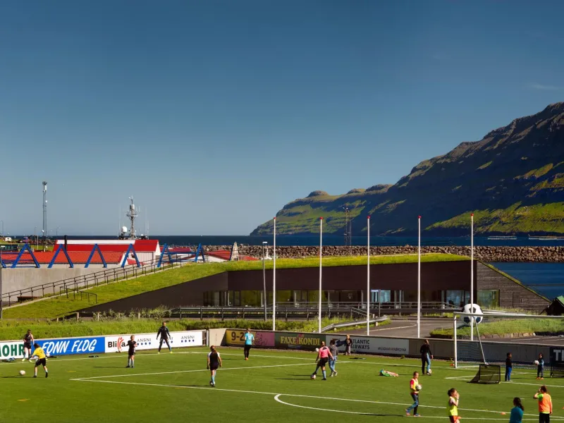 Experience unique Faroe Islands holiday home by the sea with great views, fully equipped kitchen and reliable Wi-Fi