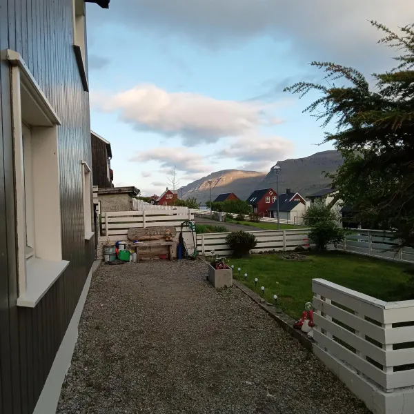 Billede 8 af Experience unique Faroe Islands holiday home by the sea with great views, fully equipped kitchen and reliable Wi-Fi