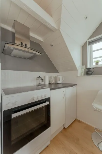 Billede 8 af Unique Boathouse By The Foreshore | Sea View