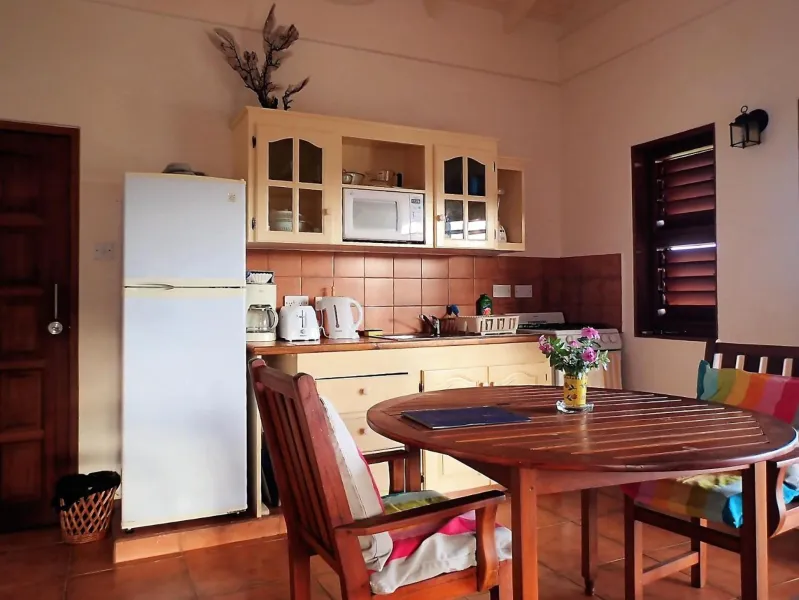 Billede 44 af Two Bays Beach Villa, Apartment, and Studios