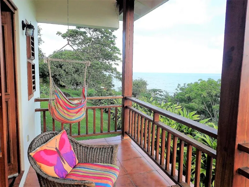 Billede 46 af Two Bays Beach Villa, Apartment, and Studios