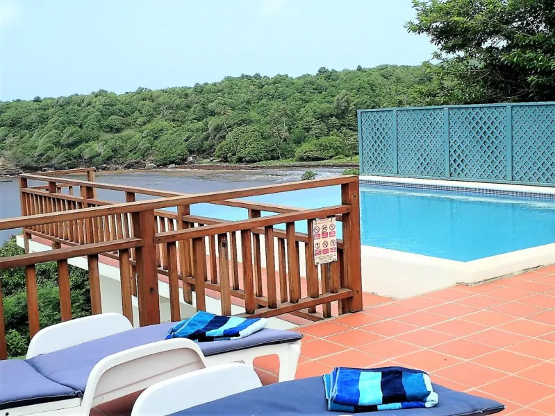 Billede 49 af Two Bays Beach Villa, Apartment, and Studios