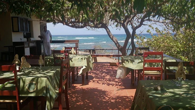 Billede 62 af Two Bays Beach Villa, Apartment, and Studios